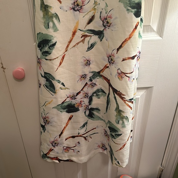 XS pale yellow floral midi J.O.A. dress - Picture 7 of 10